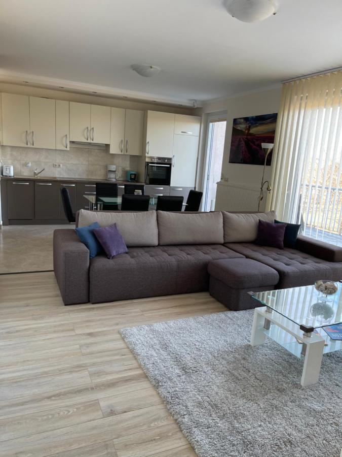 Piano Balaton Apartment Zamardi Ngoại thất bức ảnh
