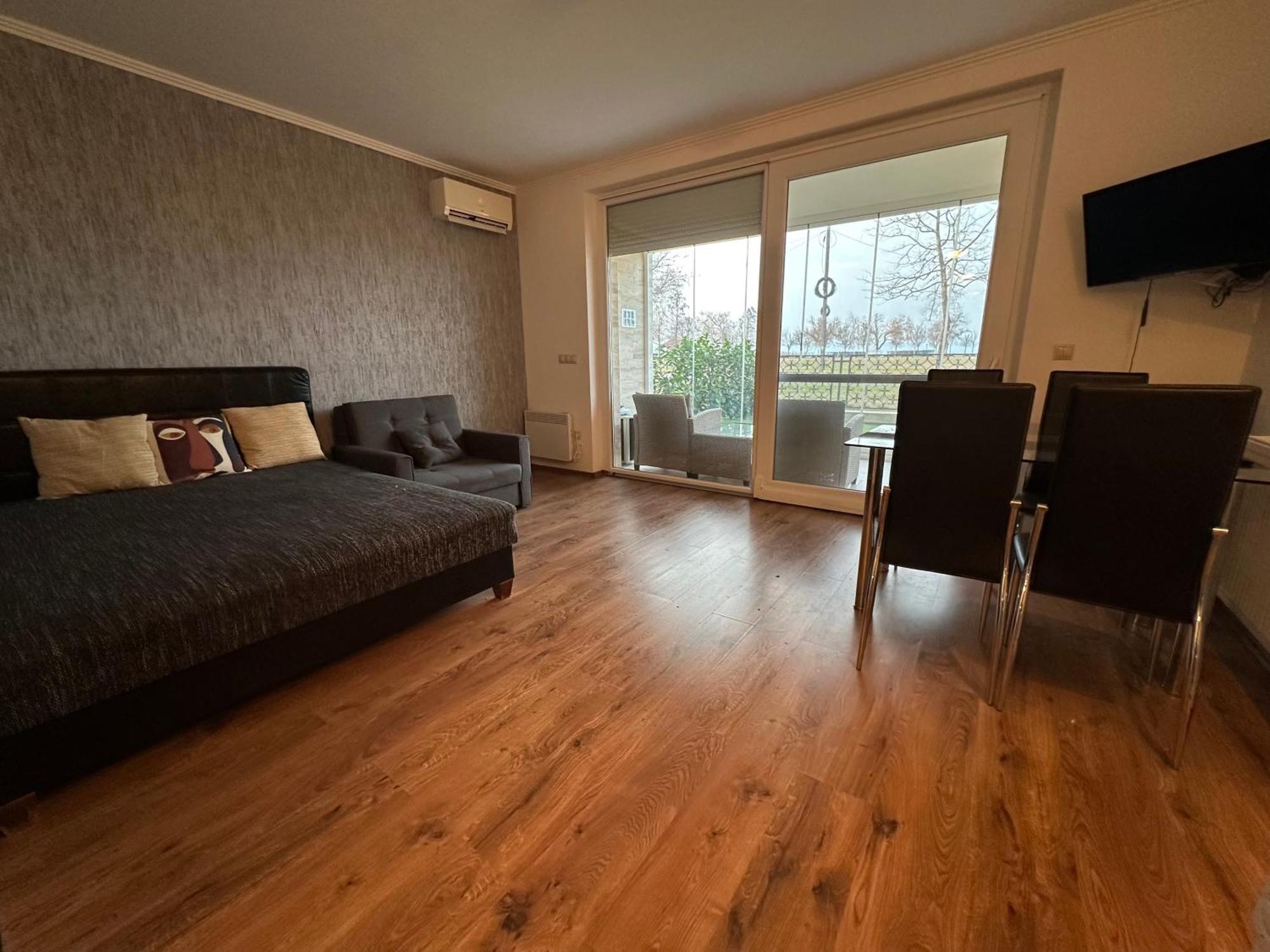 Piano Balaton Apartment Zamardi Ngoại thất bức ảnh